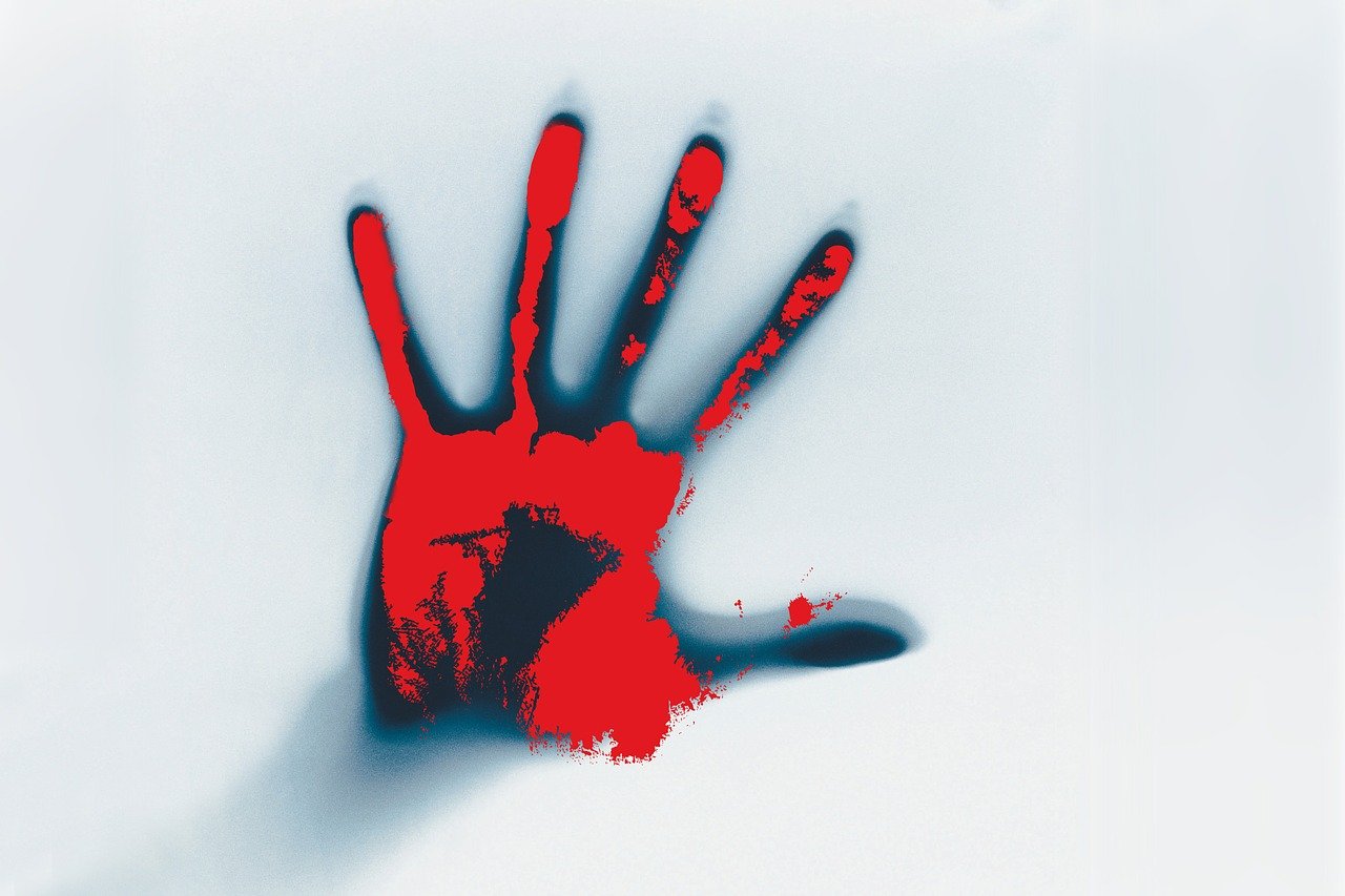 hand, blood, smeared-525988.jpg